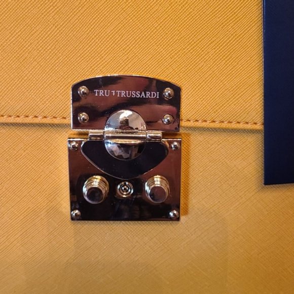 New with Tags Tru Trussardi Yellow Handbag - Picture 2 of 16